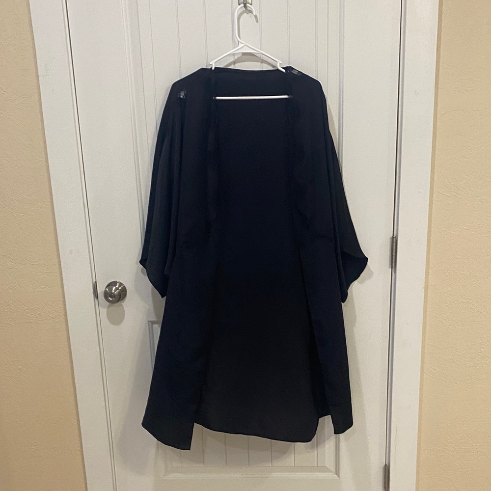 Brand New Elegant Black Women's Lacey Robe